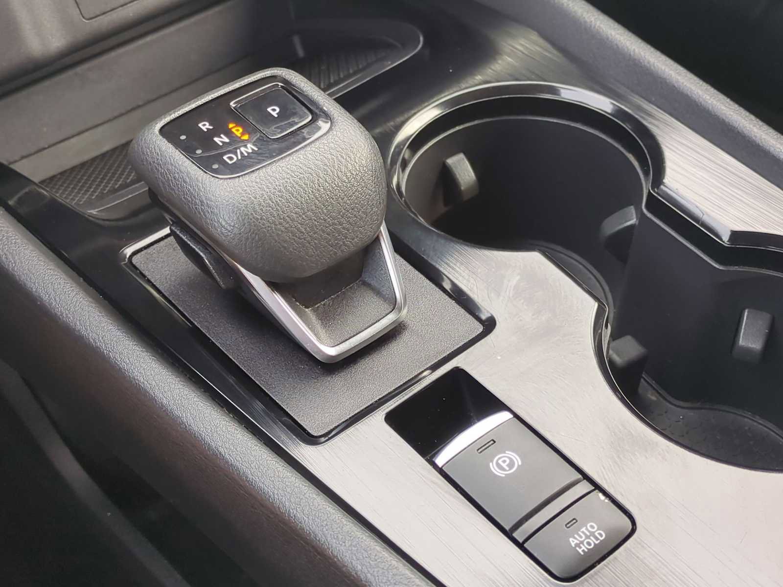 Used 2023 Nissan Rogue SV image 15