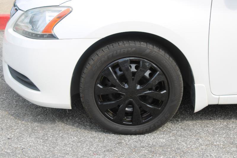 Used 2013 Nissan Sentra S image 23
