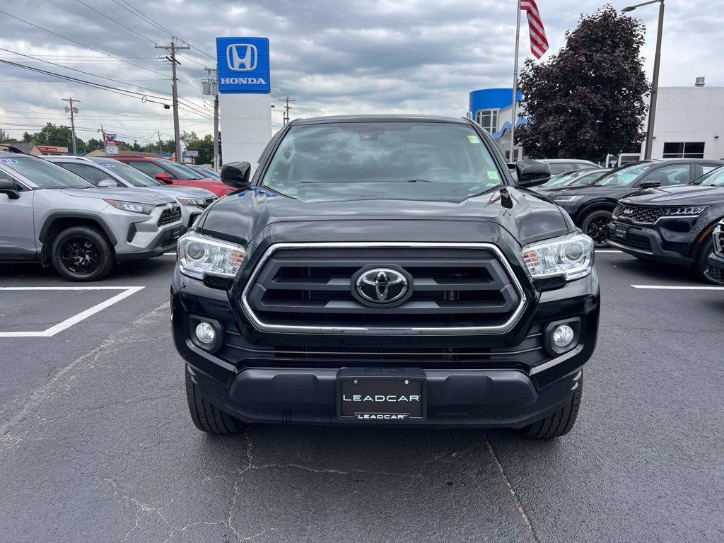 Used 2023 Toyota Tacoma SR5 AWD/4WD image 8