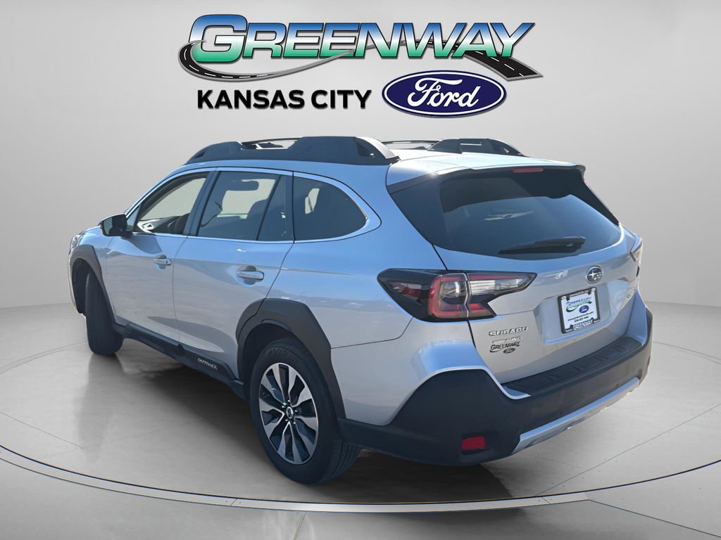 Used 2023 Subaru Outback Limited AWD/4WD image 5