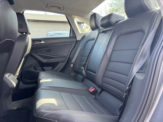 Used 2024 Volkswagen Jetta SE image 26