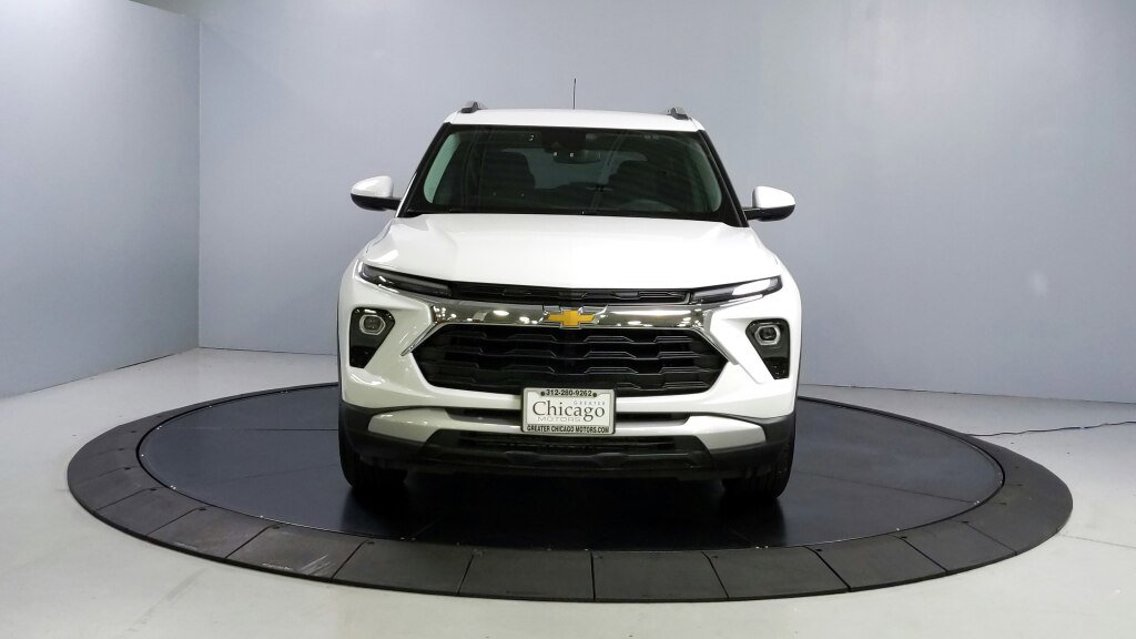 Used 2025 Chevrolet TrailBlazer LT image 2