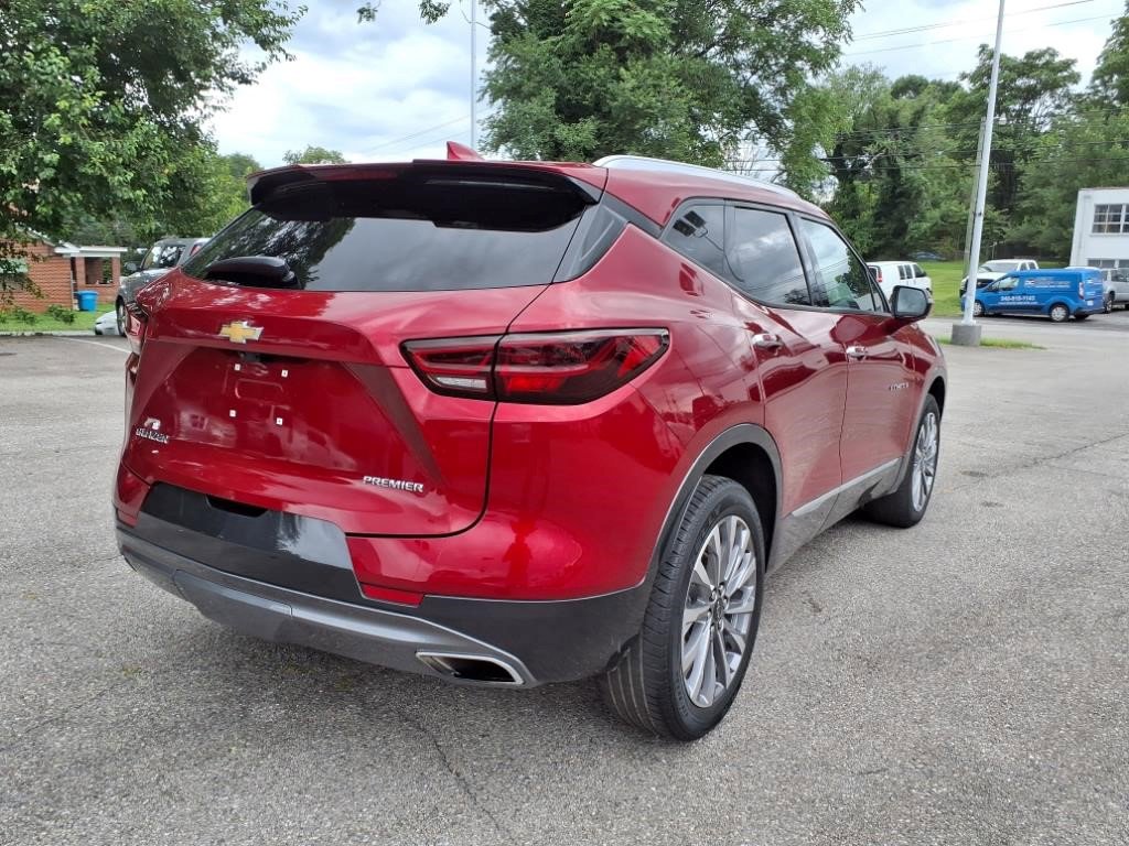 Certified 2023 Chevrolet Blazer Premier w/ Driver Confidence II Package image 4