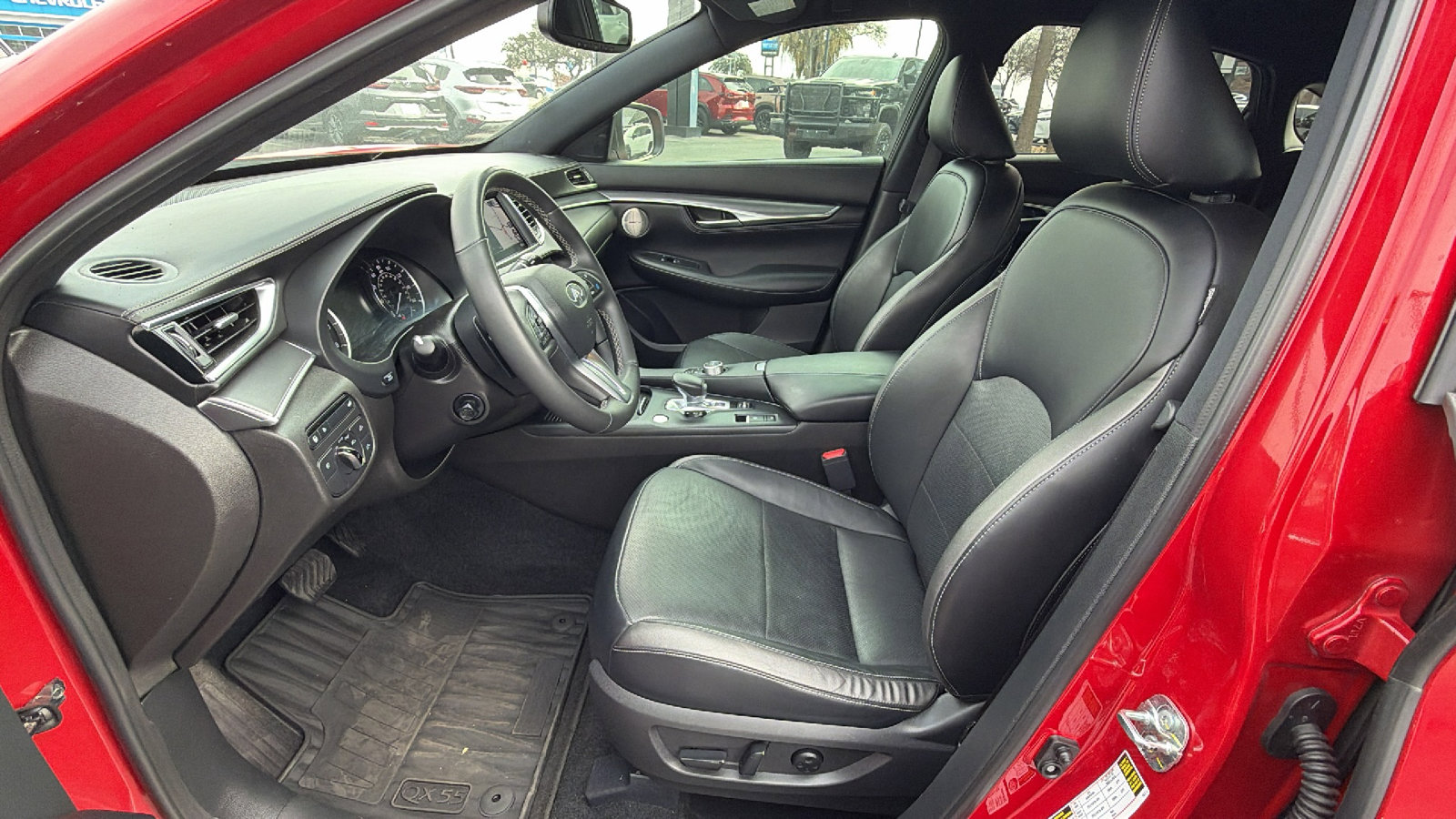 Used 2023 INFINITI QX55 Essential image 13