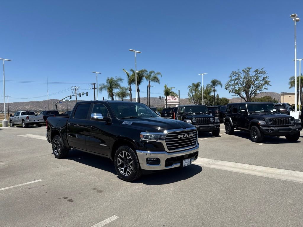 Used 2025 RAM 1500 Laramie AWD/4WD image 2