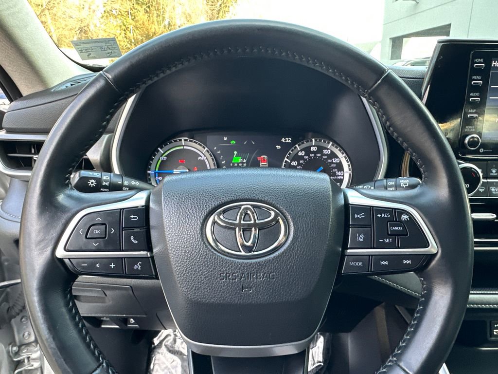 Used 2022 Toyota Highlander XLE image 26