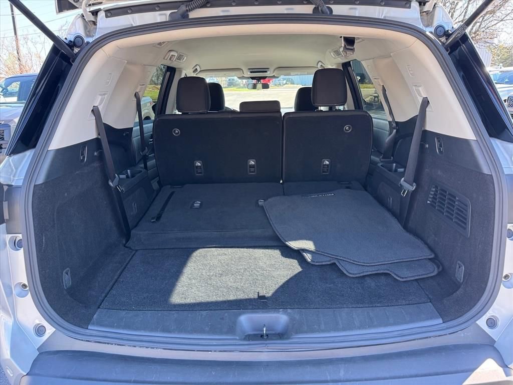 Certified 2024 Nissan Pathfinder SV image 10