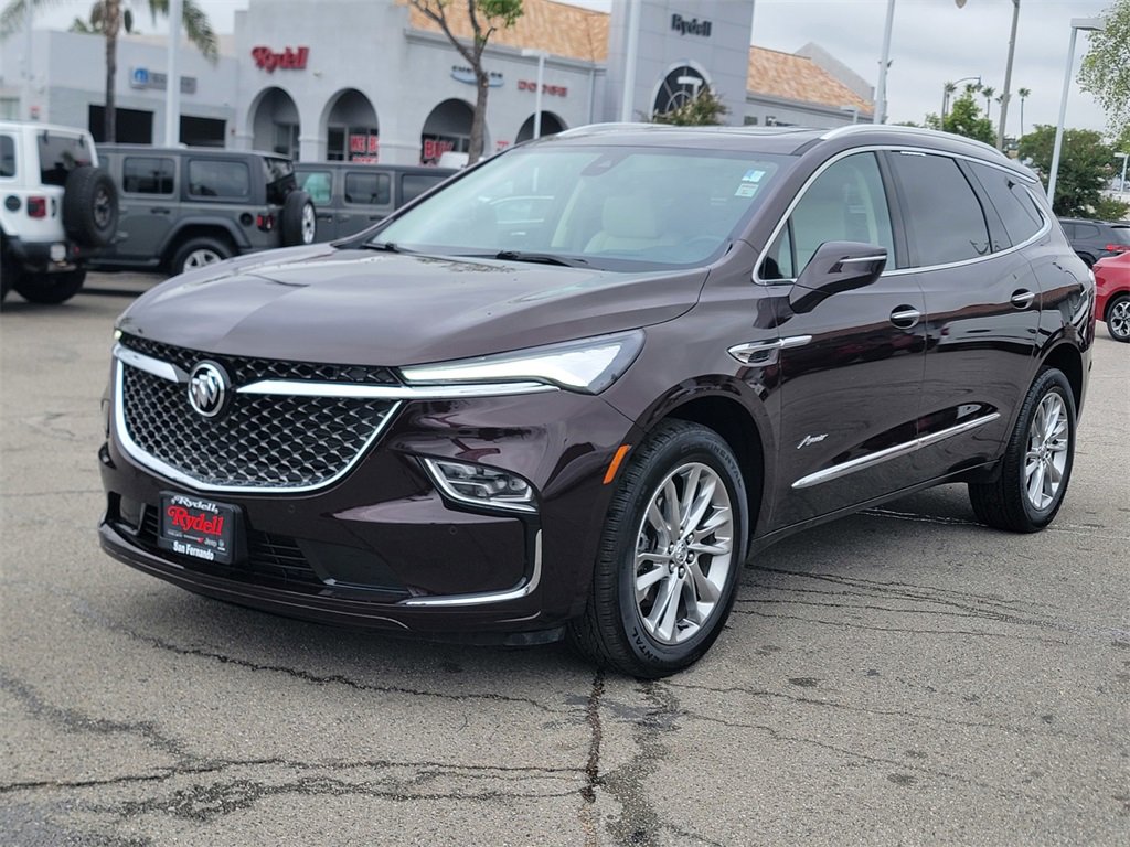 Used 2023 Buick Enclave Avenir w/ Avenir Technology Package image 9