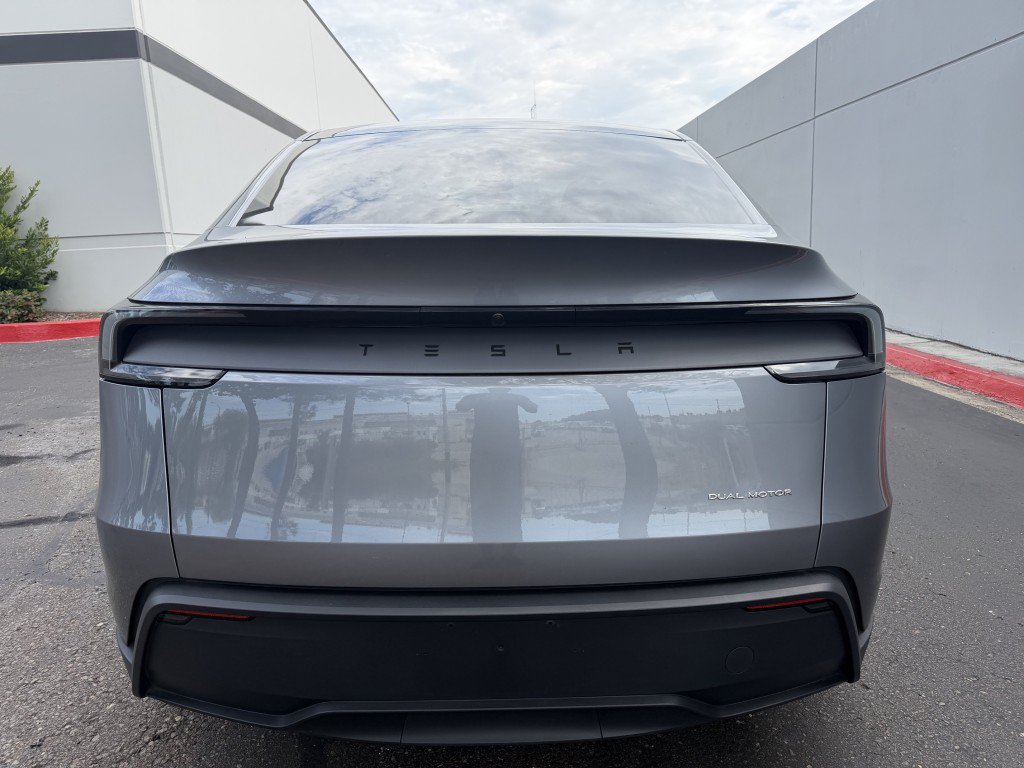 Used 2026 Tesla Model Y Long Range AWD/4WD image 9