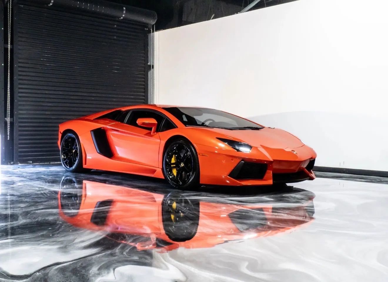 Used 2012 Lamborghini Aventador LP 700-4 AWD/4WD image 4