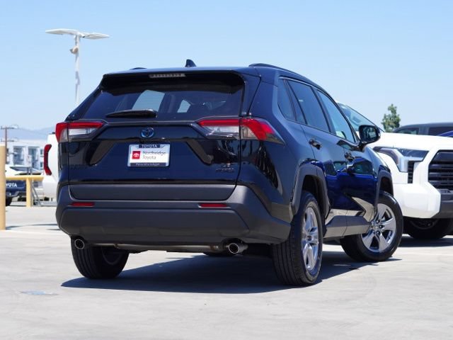 Used 2024 Toyota RAV4 LE AWD/4WD image 7