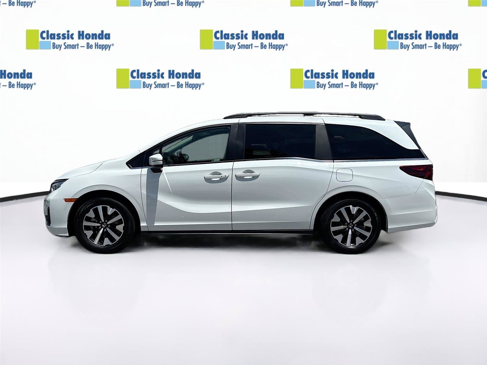 Certified 2026 Honda Odyssey EX-L image 4