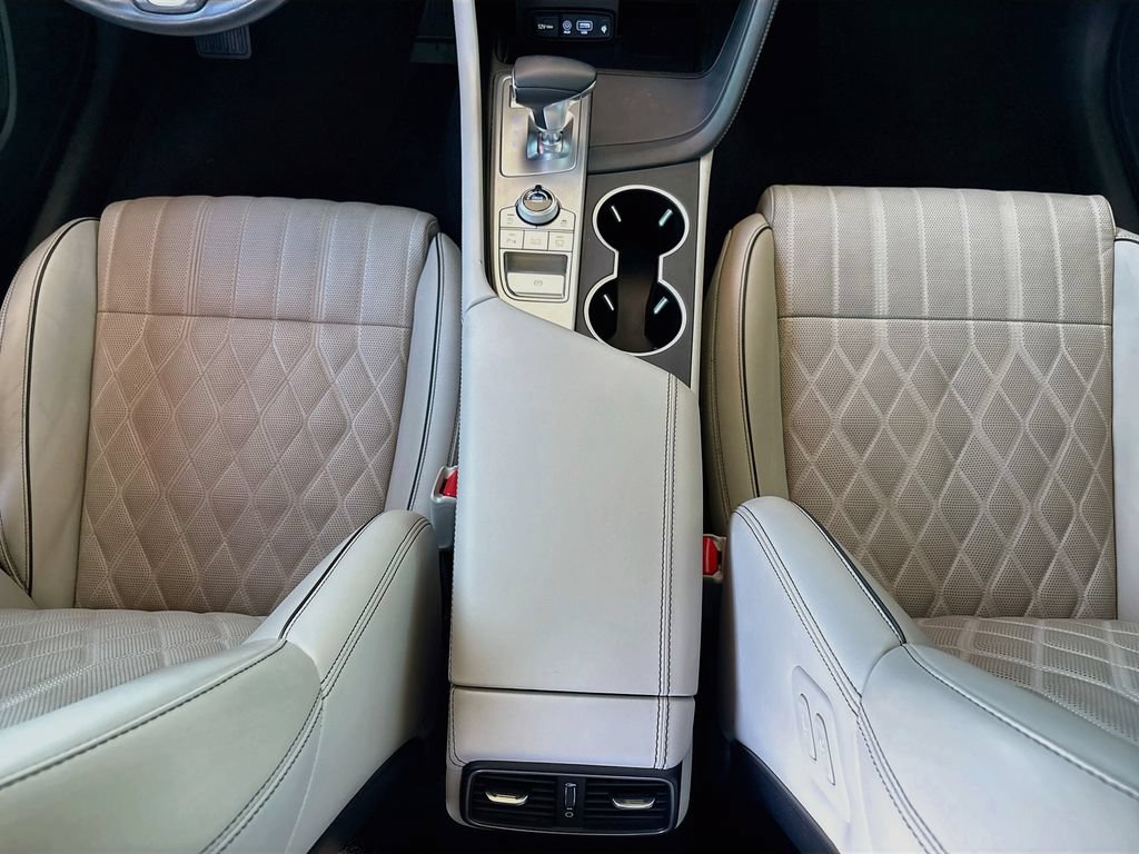 Used 2019 Genesis G70 2.0T Advanced w/ Prestige Package AWD/4WD image 16