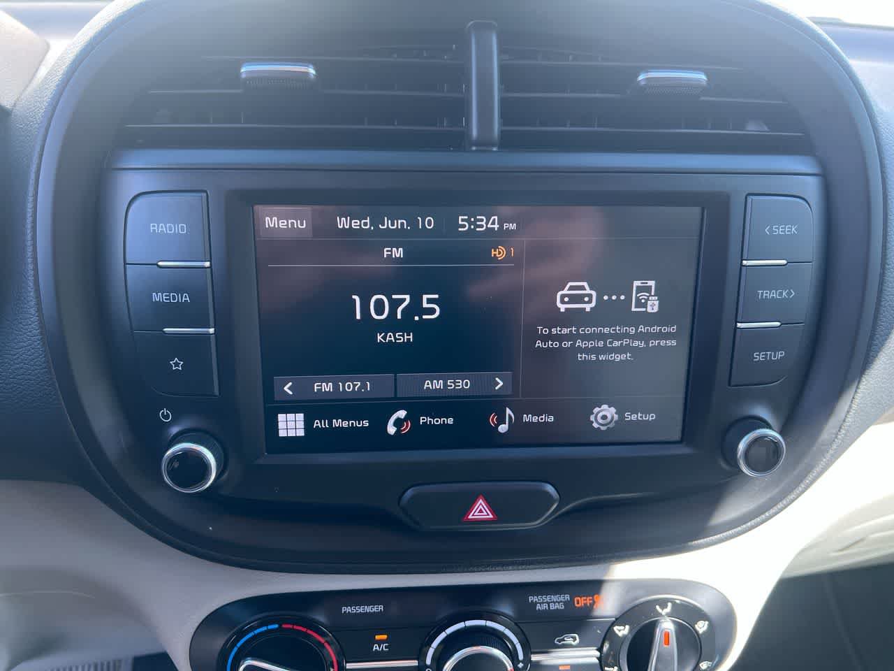 Certified 2023 Kia Soul LX FWD image 16