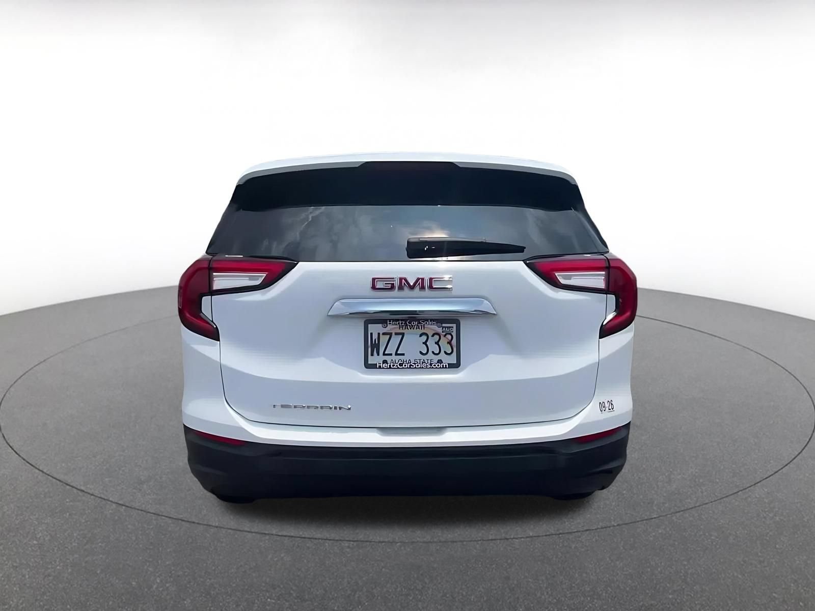 Used 2024 GMC Terrain SLE FWD image 12