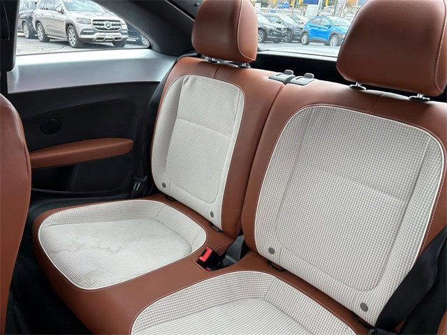 Used 2015 Volkswagen Beetle 1.8T Classic image 13