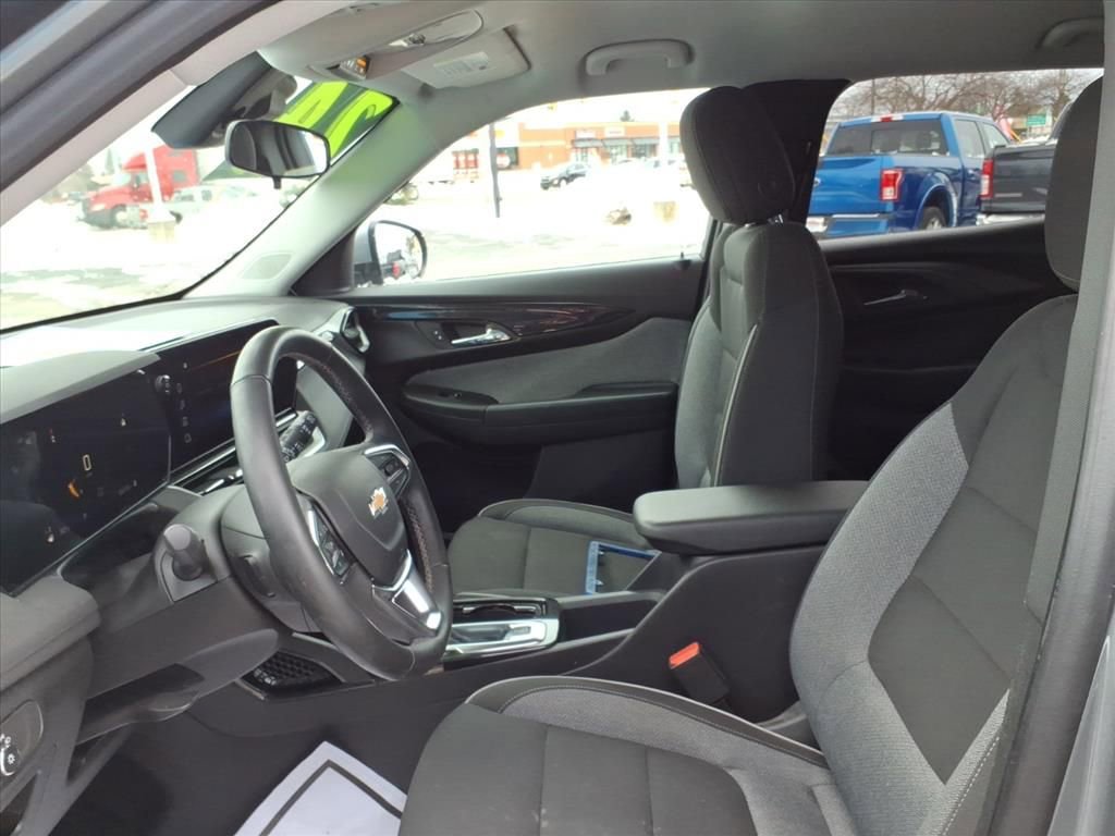 Used 2024 Chevrolet TrailBlazer LT w/ LT Cold Weather Package image 15