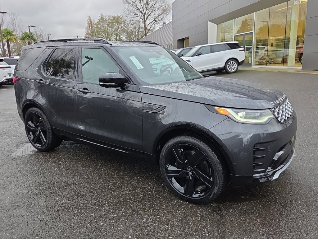 New 2026 Land Rover Discovery Limited Edition image 8