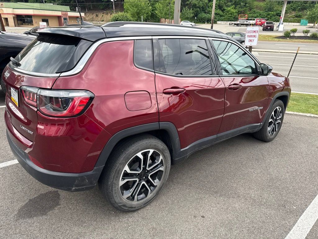 Certified 2022 Jeep Compass Limited w/ Sun and Sound Group AWD/4WD image 2