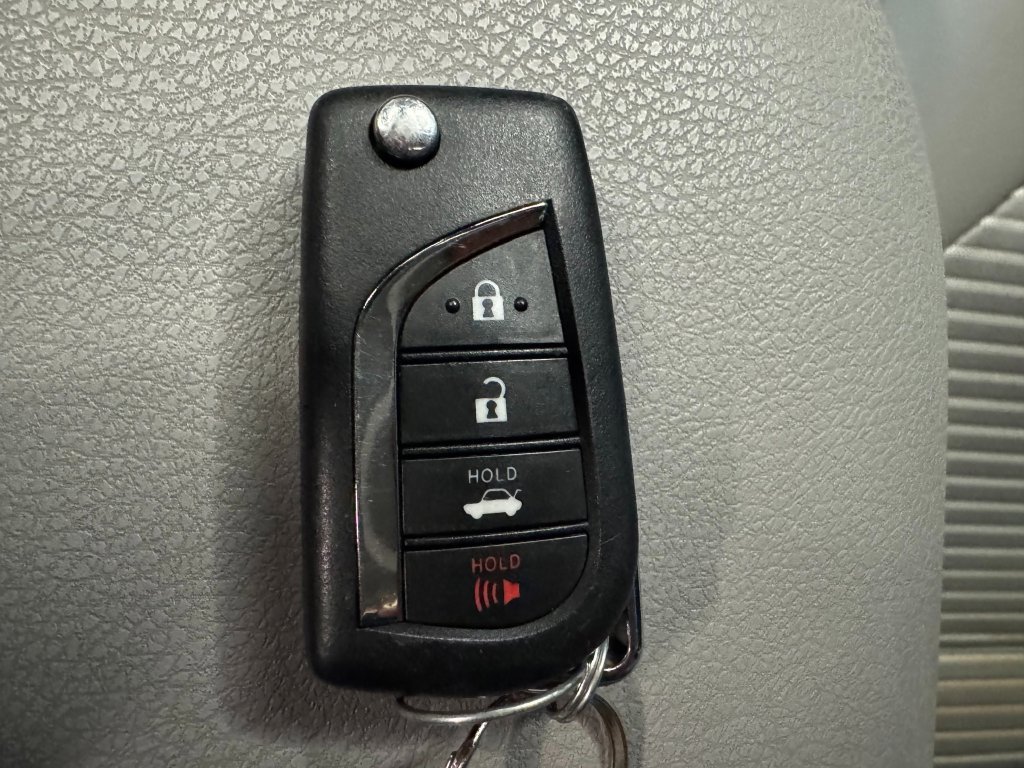 Used 2023 Toyota Camry SE FWD image 17