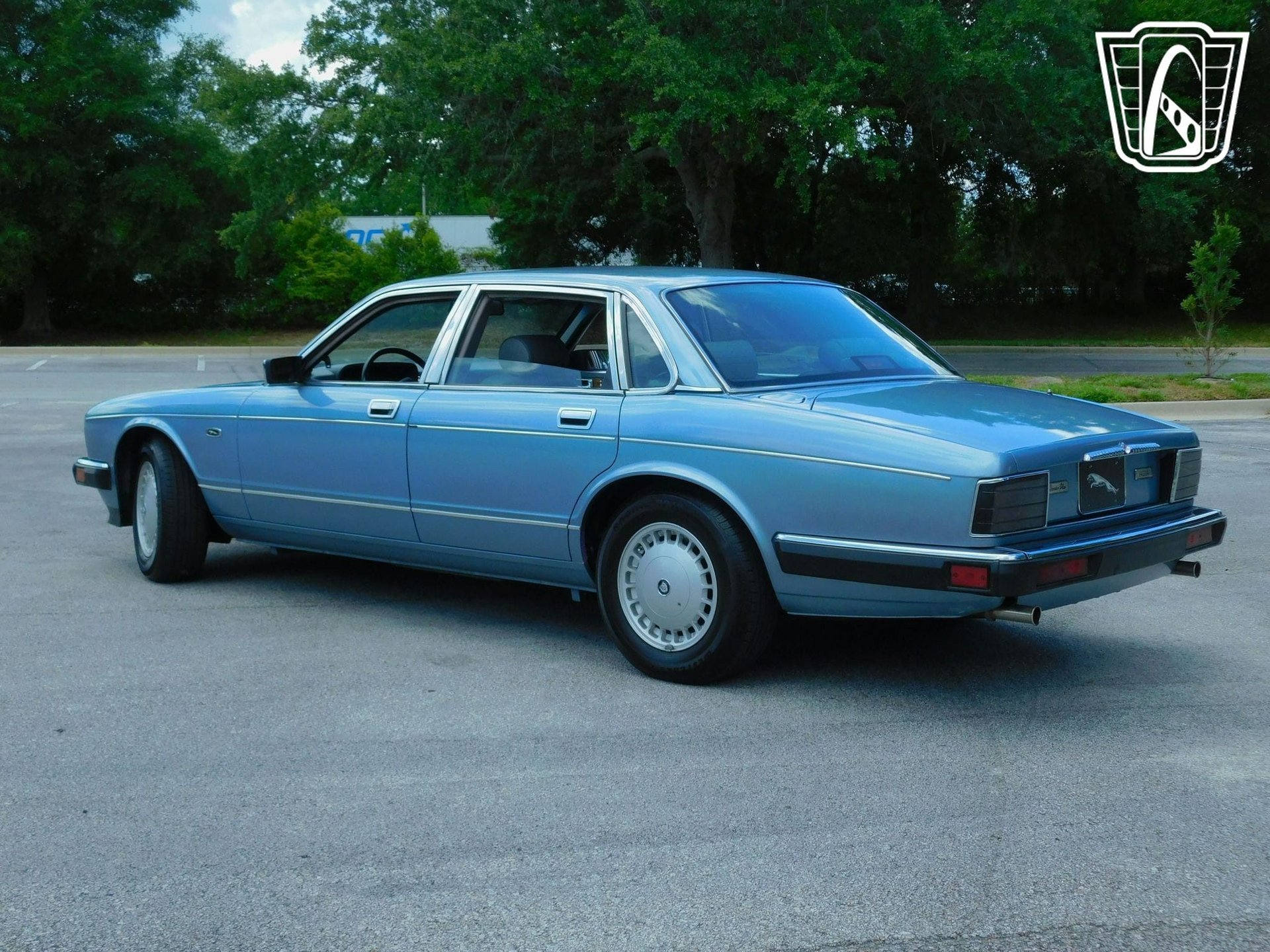 Used 1991 Jaguar XJ Vanden Plas image 8