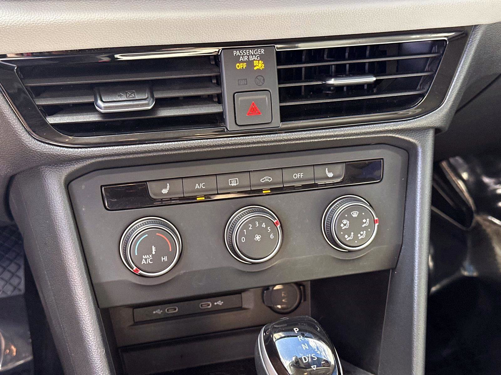 Certified 2022 Volkswagen Taos SE image 22