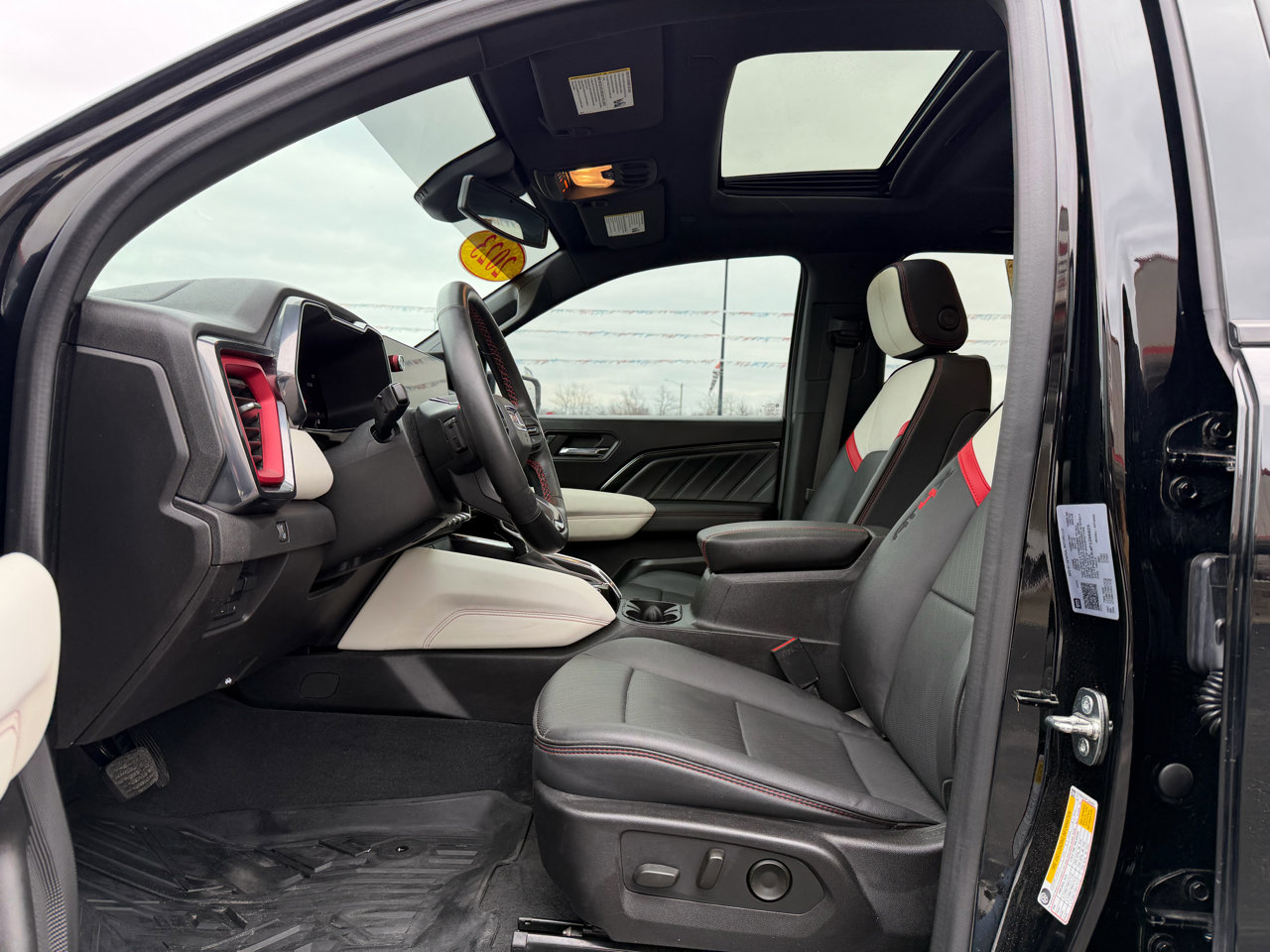 Used 2023 GMC Canyon AT4X image 14