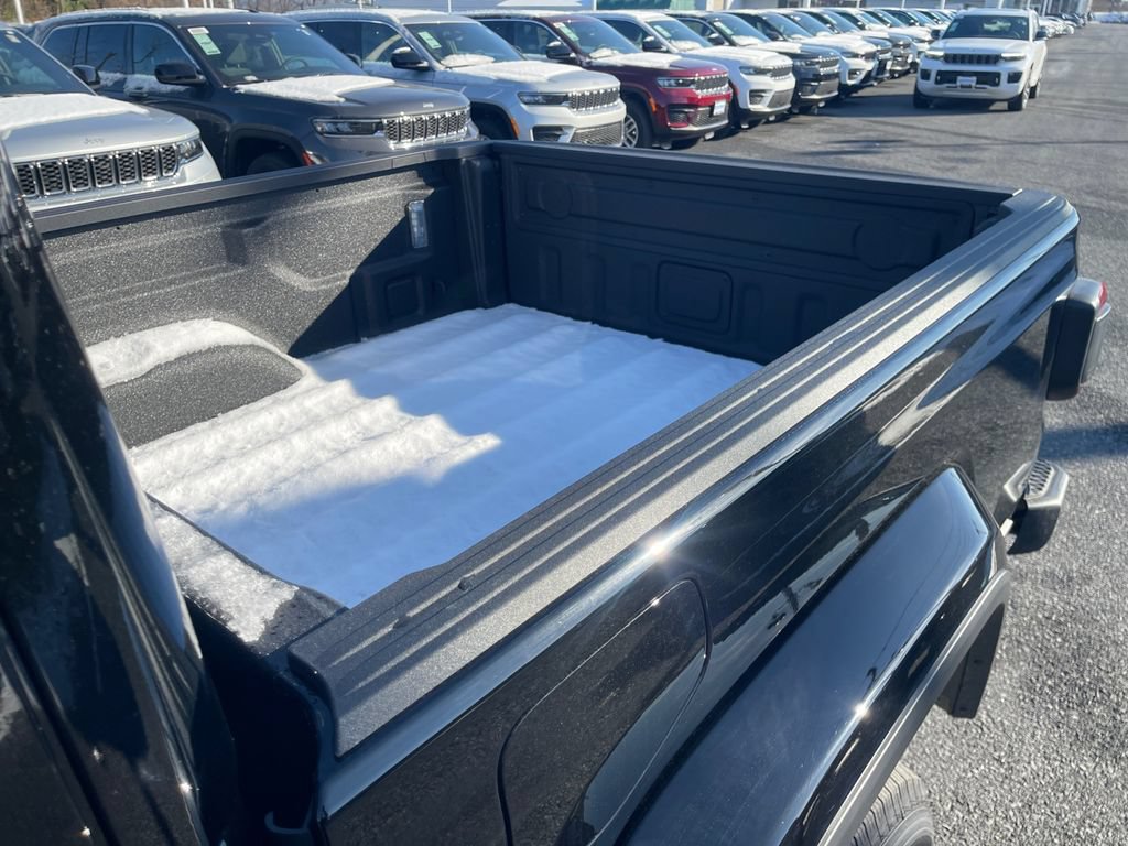 New 2026 Jeep Gladiator Sport AWD/4WD image 17