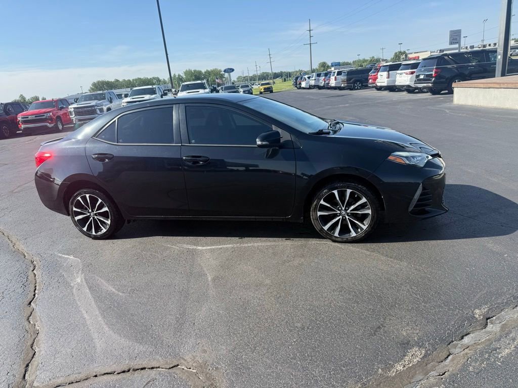 Used 2018 Toyota Corolla SE FWD image 6