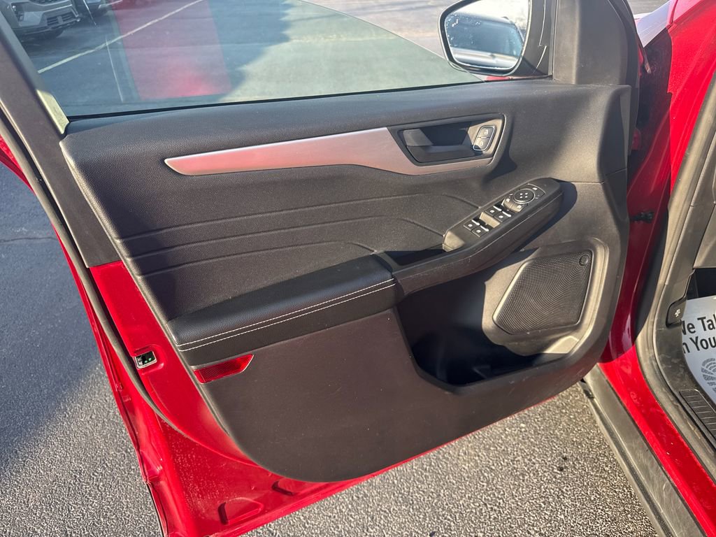 Used 2022 Ford Escape SE w/ Convenience Package image 19