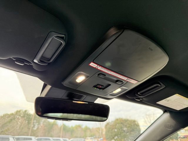 Used 2025 Toyota Camry SE w/ Convenience Package image 28