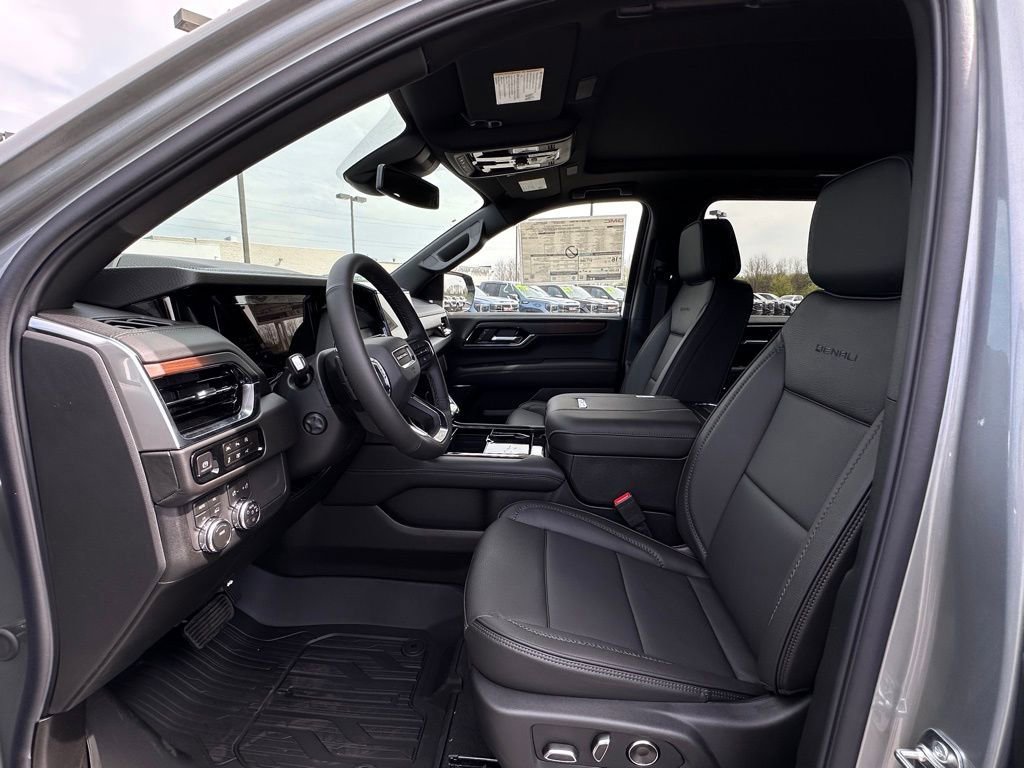 New 2026 GMC Yukon XL Denali w/ Sun & Power Step Package AWD/4WD image 17