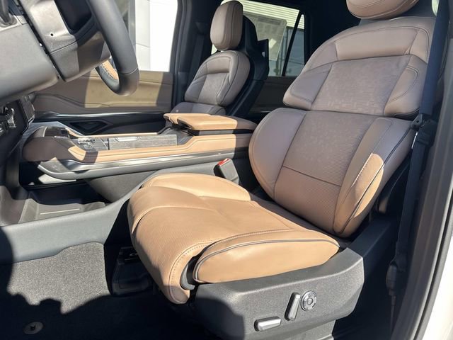 New 2025 Lincoln Navigator L Black Label image 23