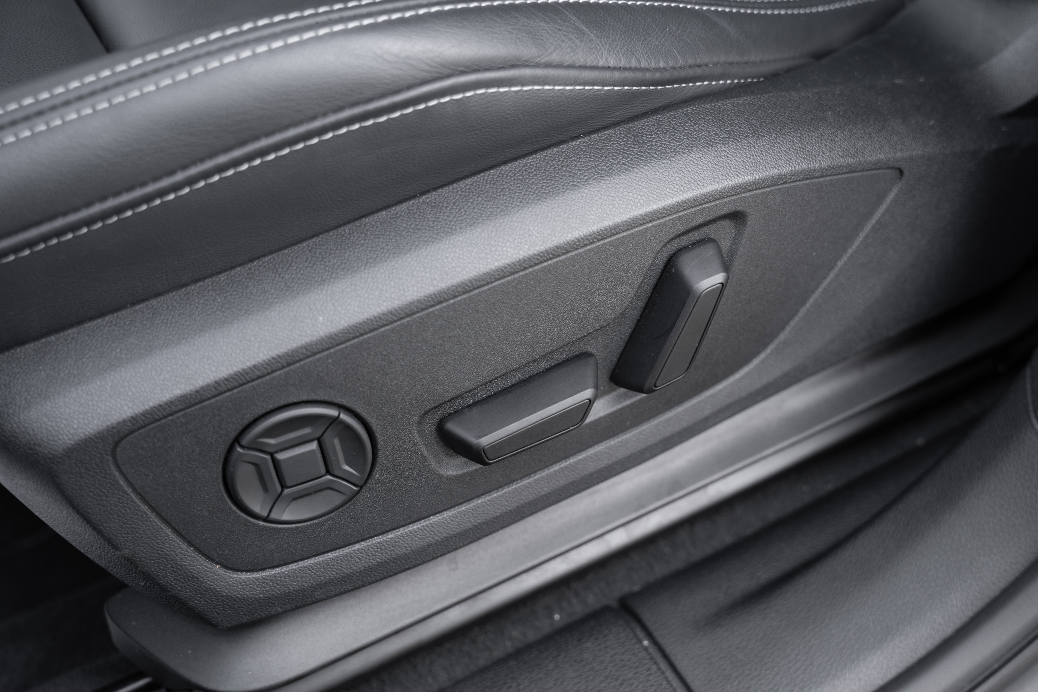 Certified 2025 Audi Q3 2.0T Premium w/ Convenience Package image 20