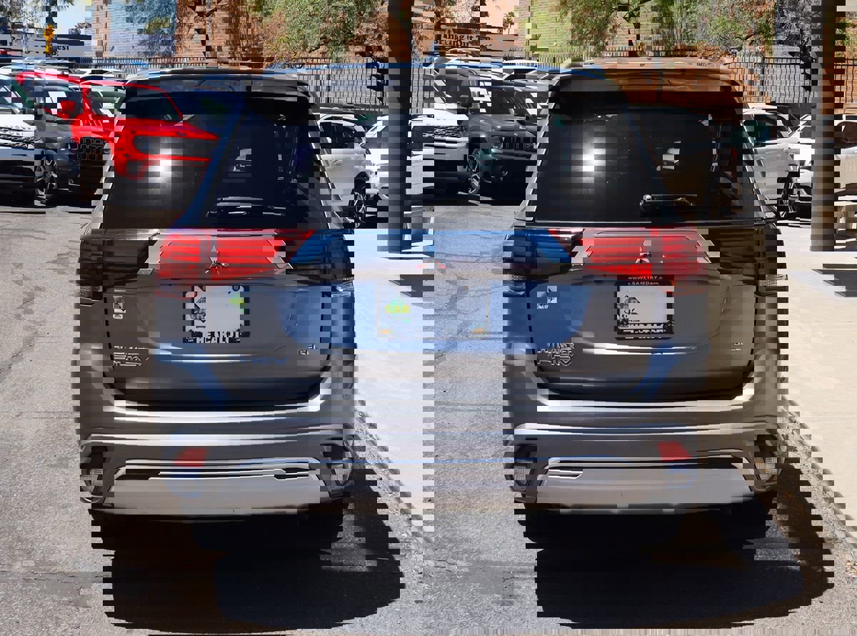 Used 2022 Mitsubishi Outlander SEL image 11