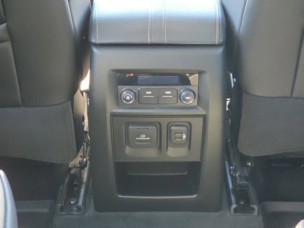 Used 2021 Chevrolet Traverse RS FWD image 24