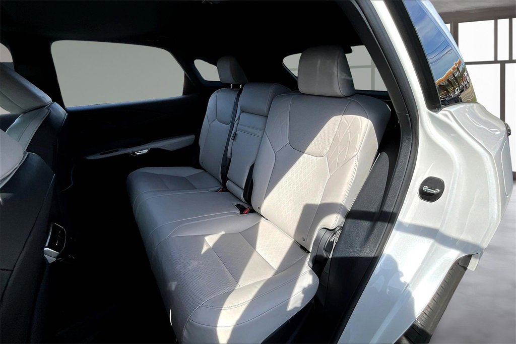 Used 2024 Lexus RX 350 w/ Technology Package image 26