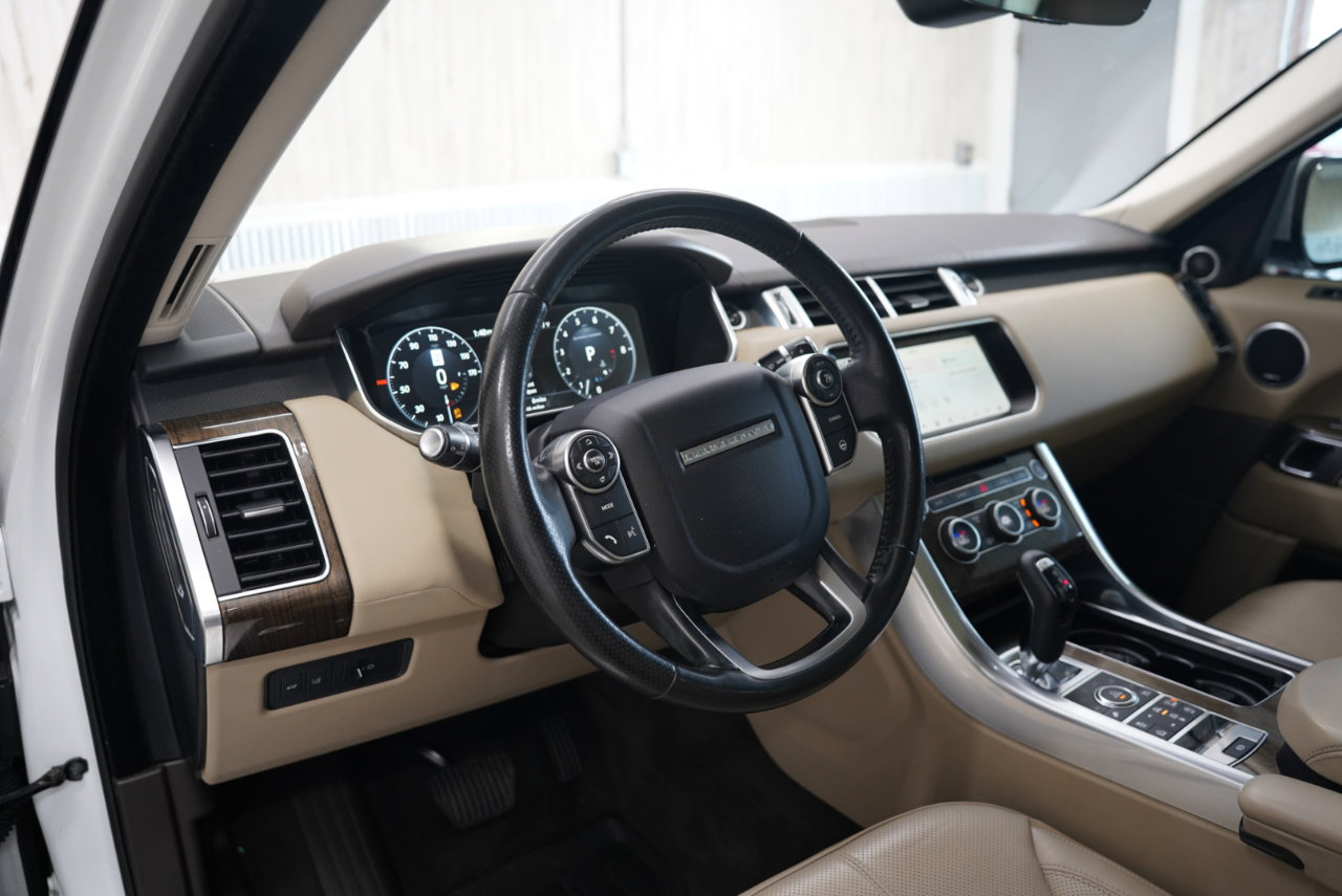 Used 2017 Land Rover Range Rover Sport Supercharged image 11