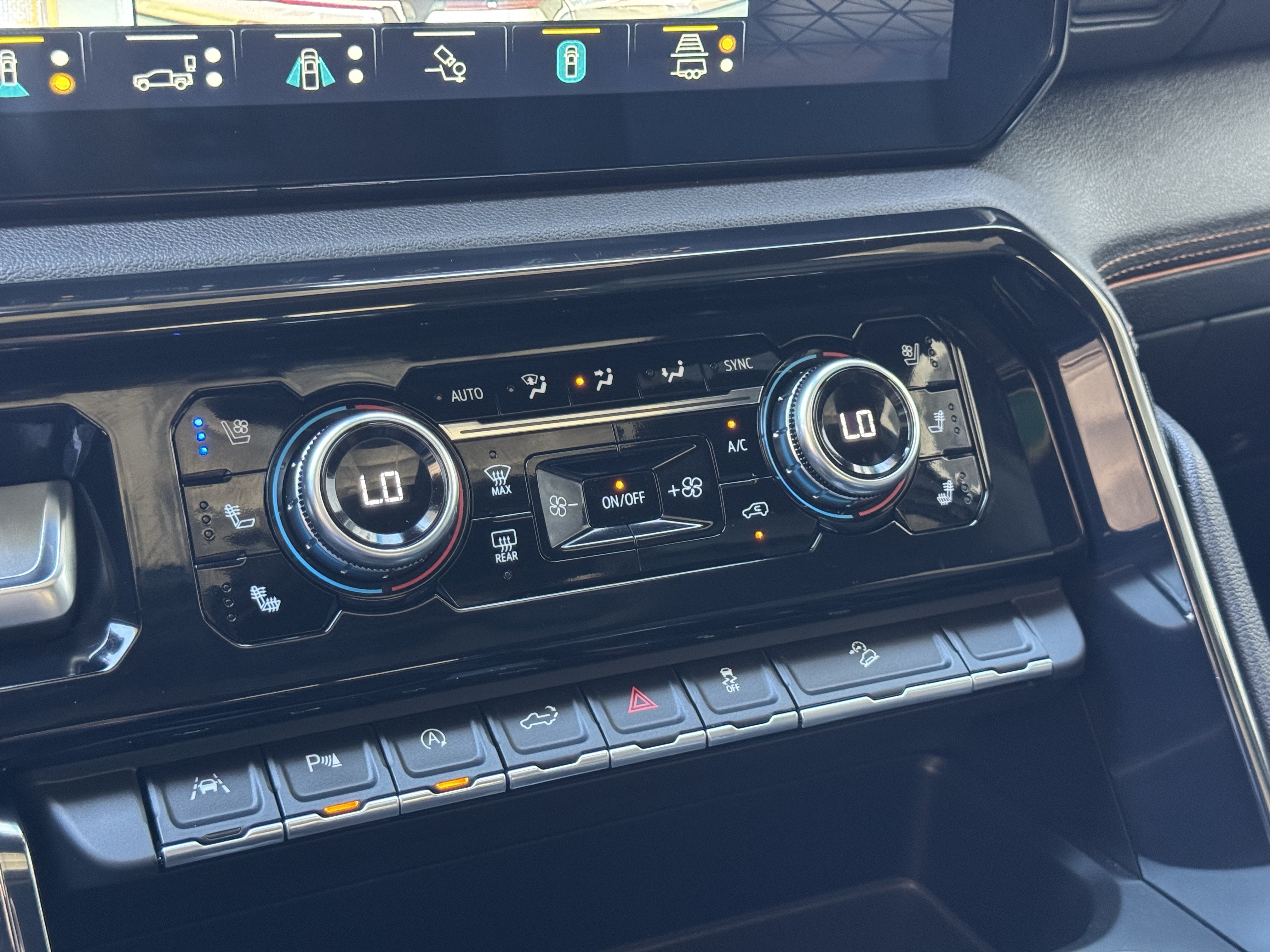 Certified 2023 GMC Sierra 1500 AT4 w/ AT4 Premium Package AWD/4WD image 28