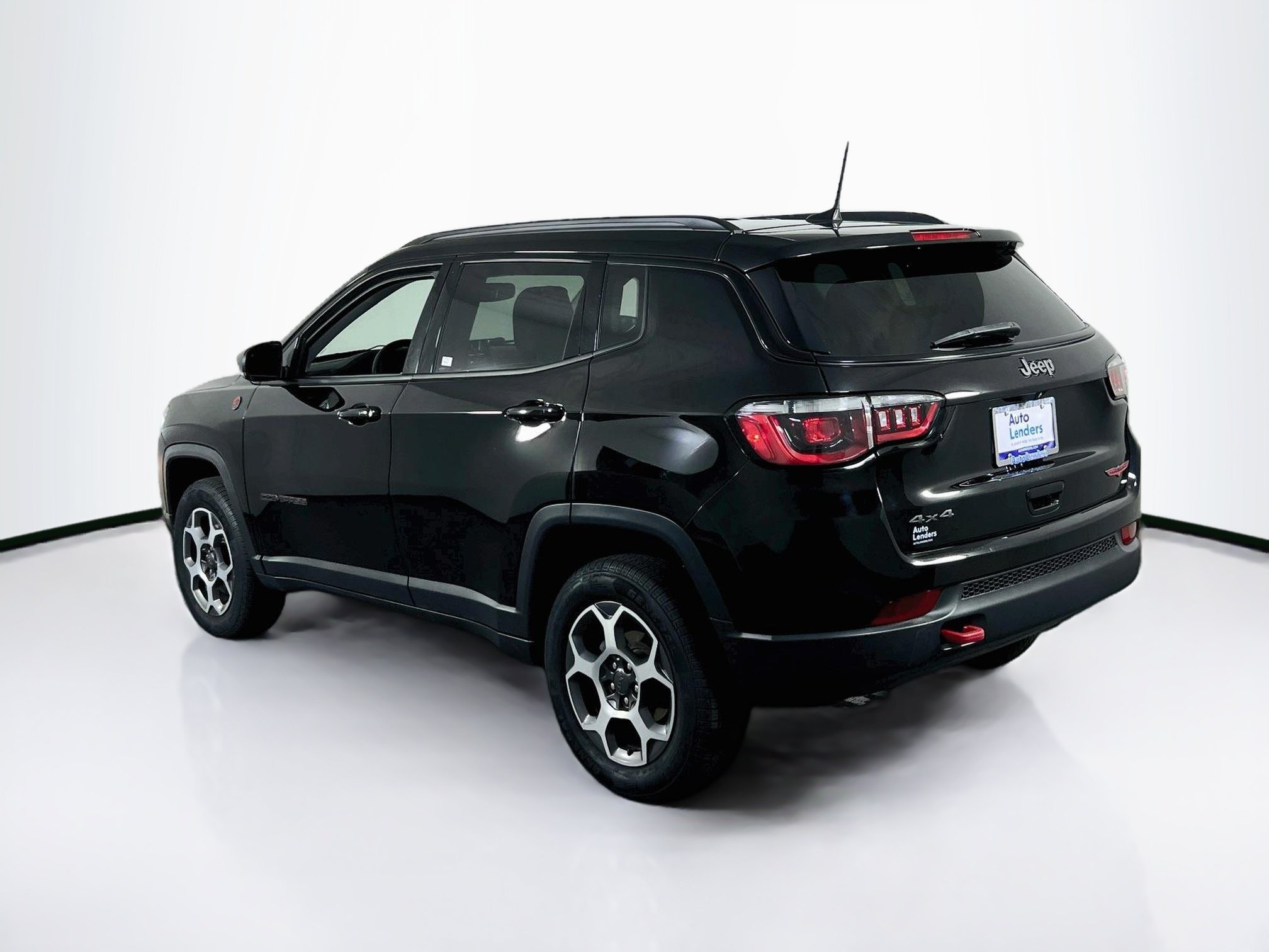 Used 2022 Jeep Compass Trailhawk AWD/4WD image 7