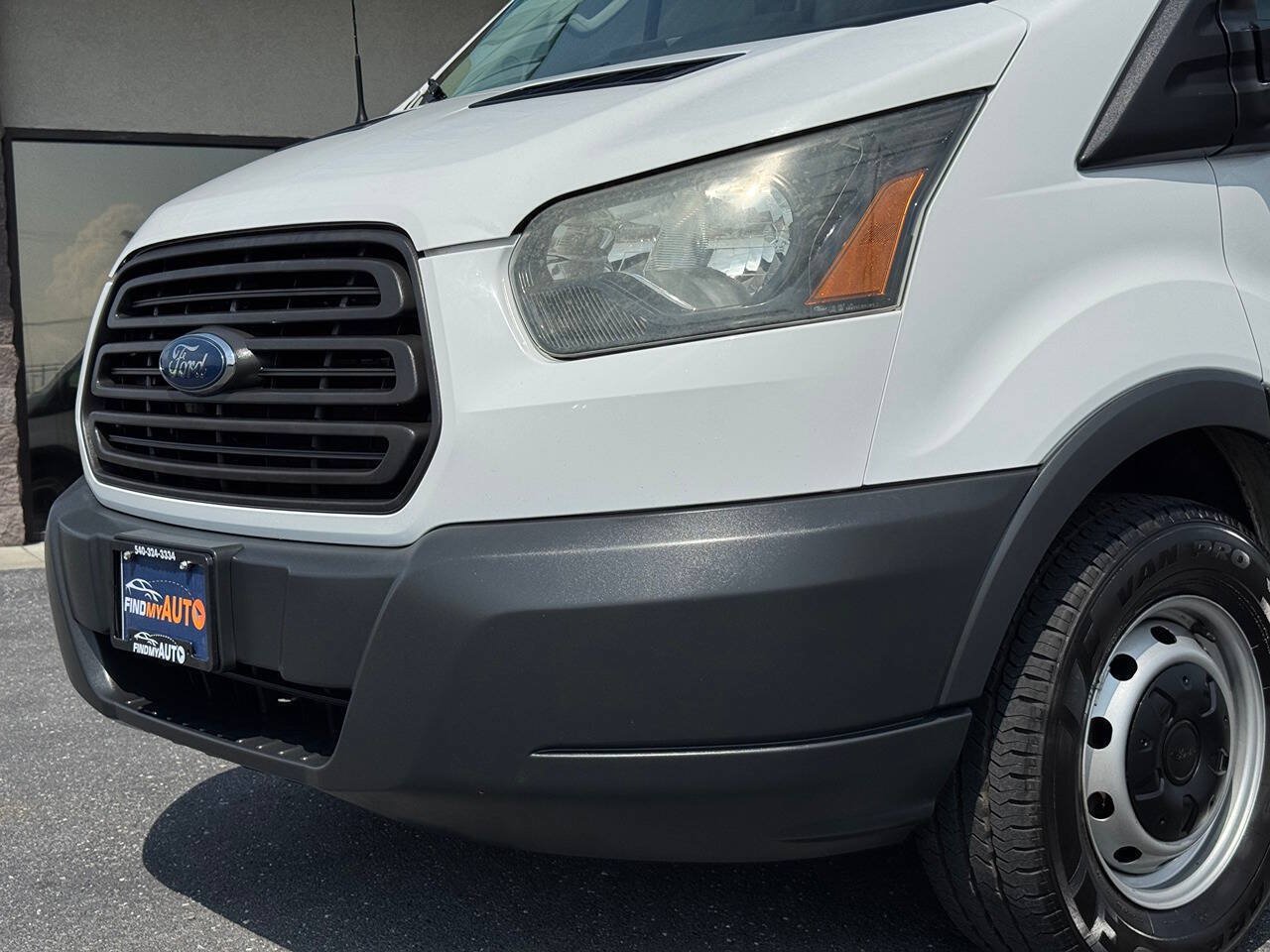 Used 2015 Ford Transit 150 130 Low Roof RWD image 40