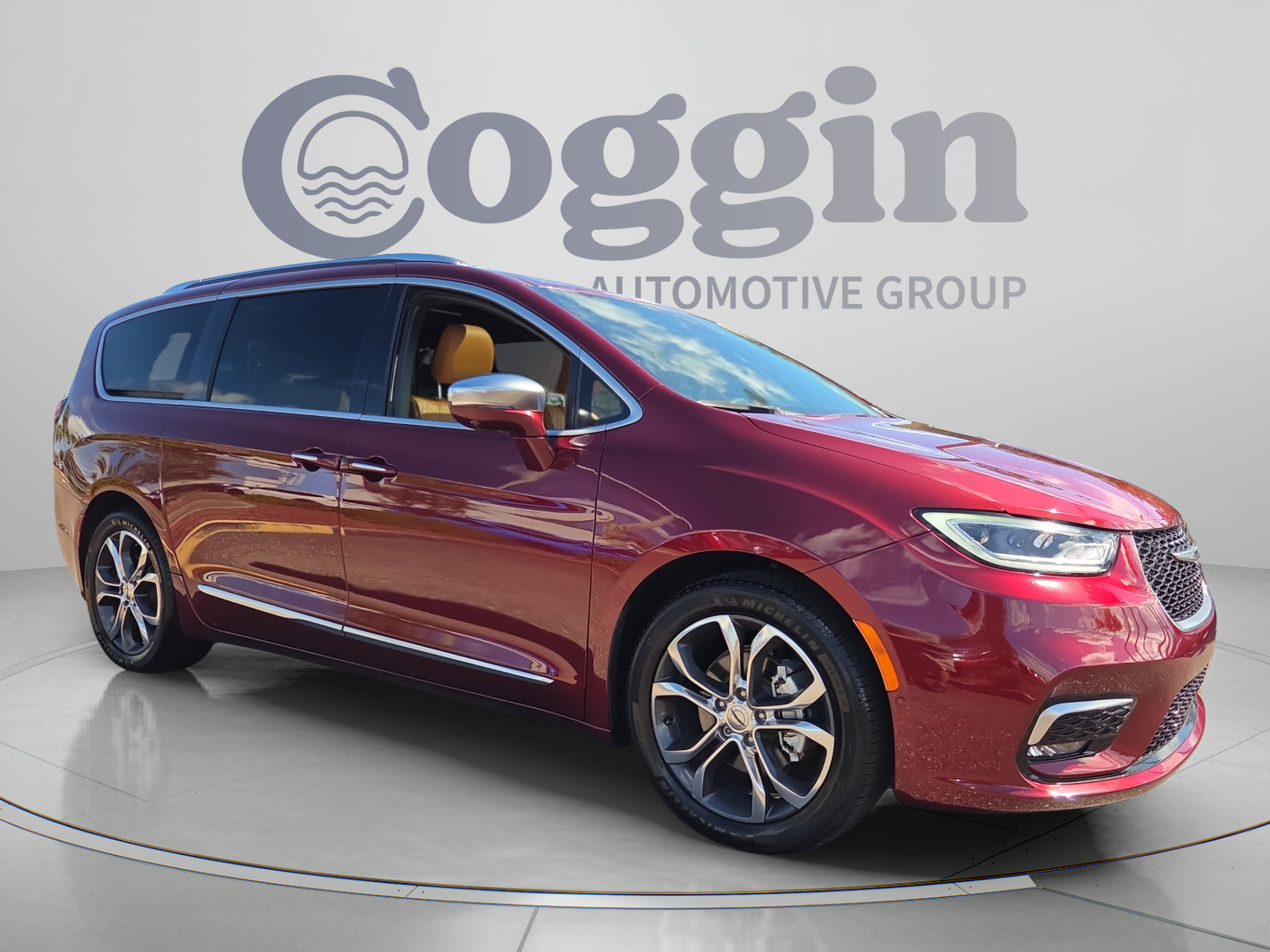 Used 2022 Chrysler Pacifica Pinnacle FWD image 7