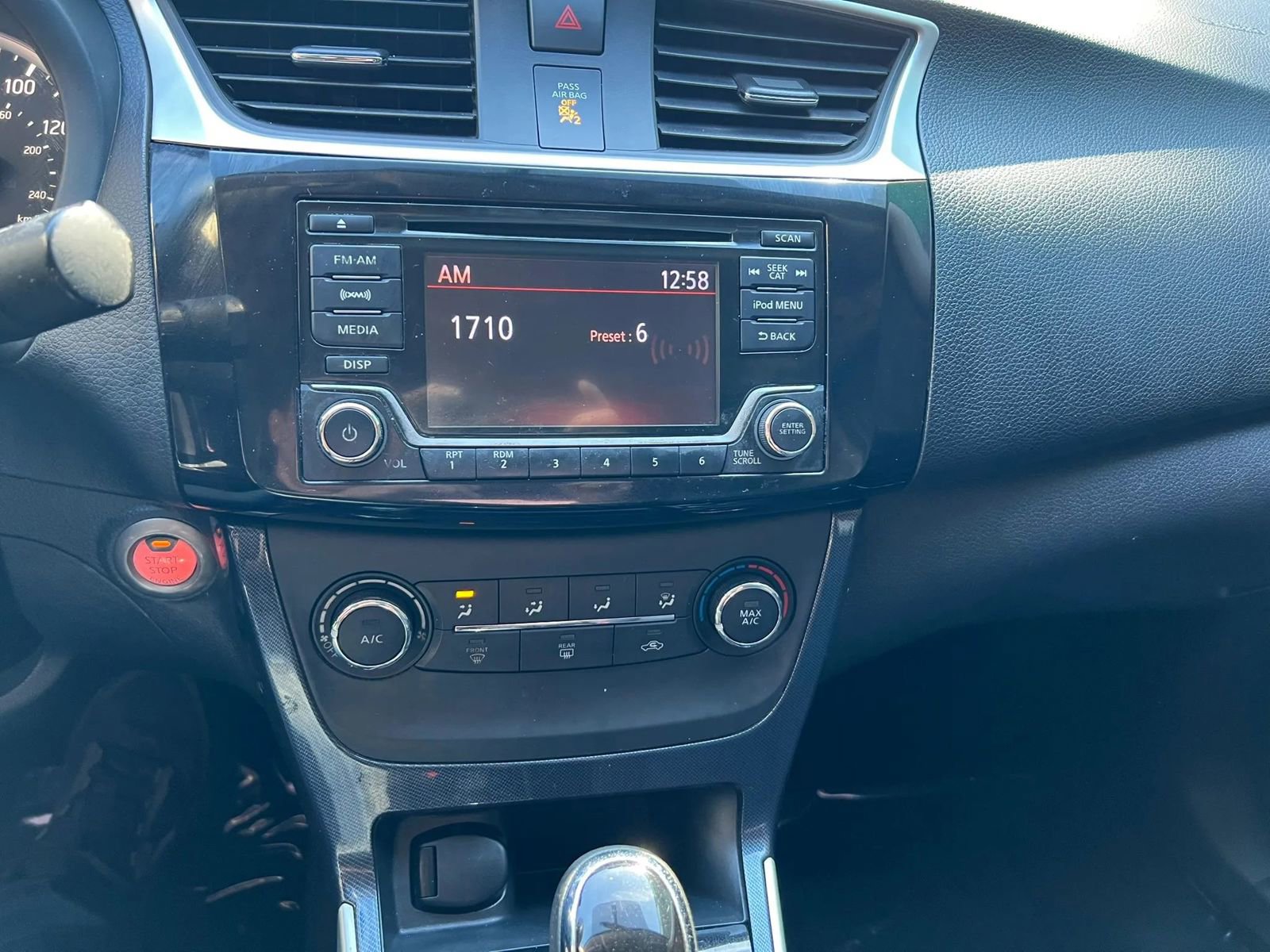 Used 2017 Nissan Sentra SR image 15