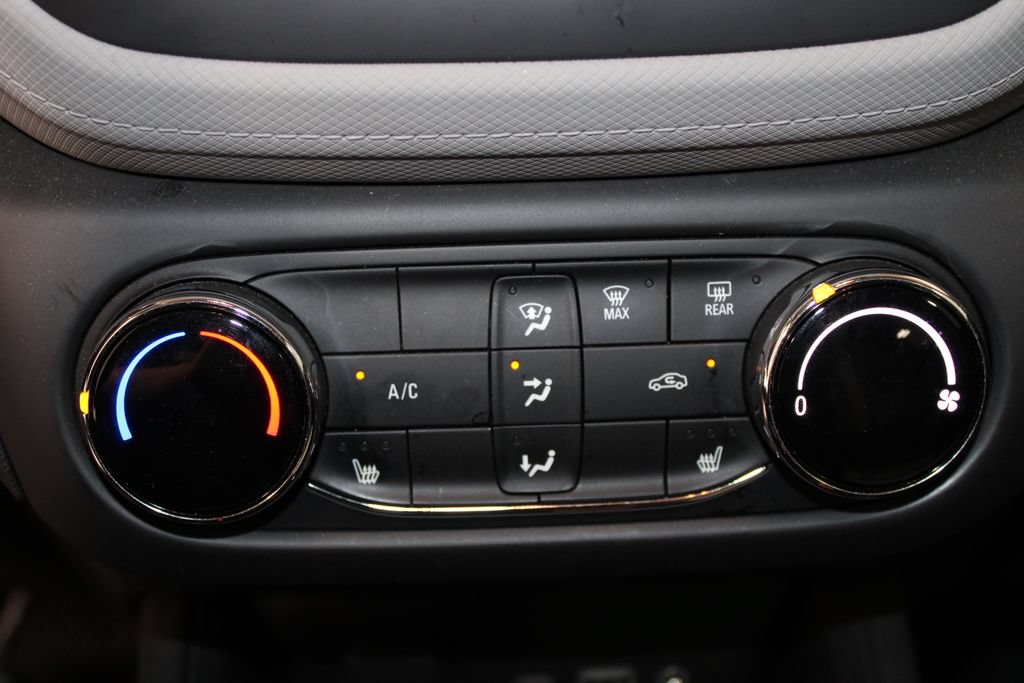 Used 2022 Chevrolet TrailBlazer LT FWD image 27