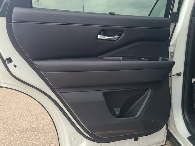 Used 2024 Nissan Pathfinder SL AWD/4WD image 22