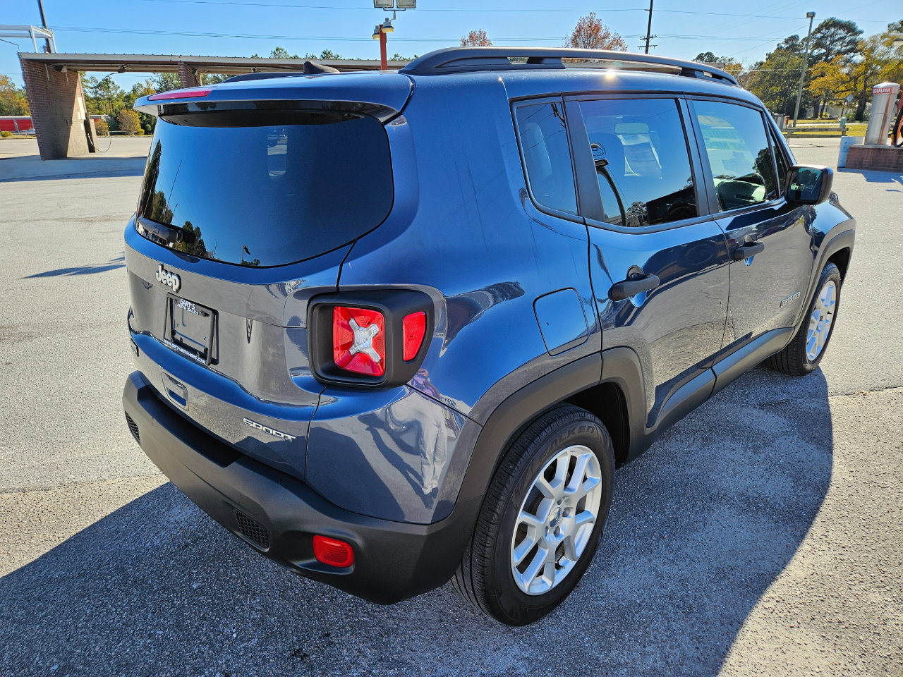 Used 2021 Jeep Renegade Sport w/ Sport Appearance Group image 6