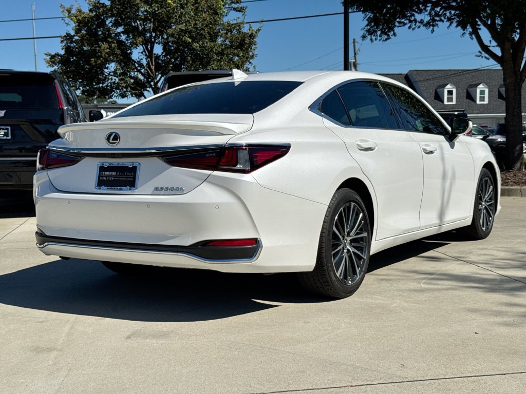 Used 2025 Lexus ES 300h w/ Premium Package FWD image 9