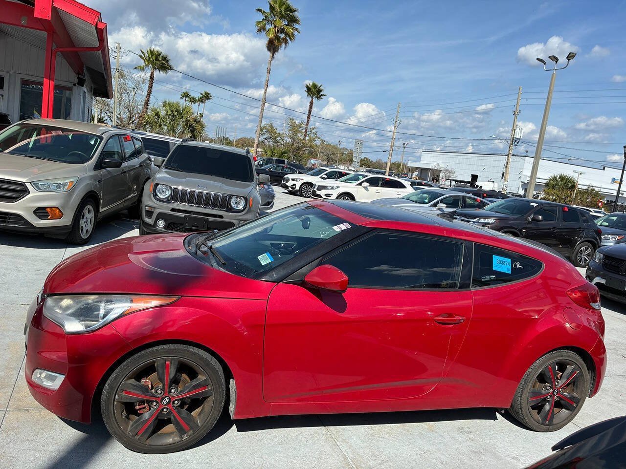 Used 2017 Hyundai Veloster Value Edition FWD image 4