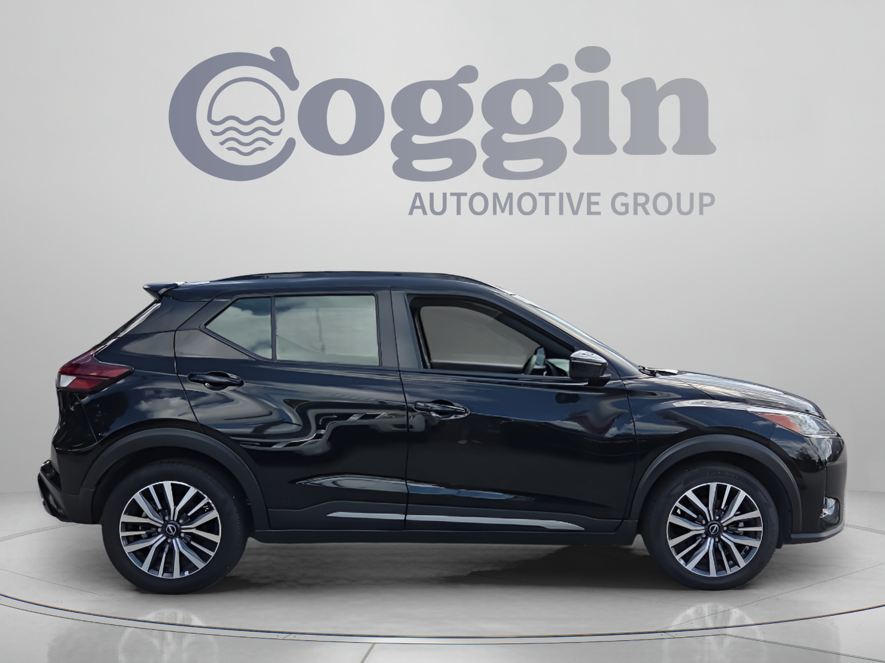 Used 2024 Nissan Kicks SR FWD image 6