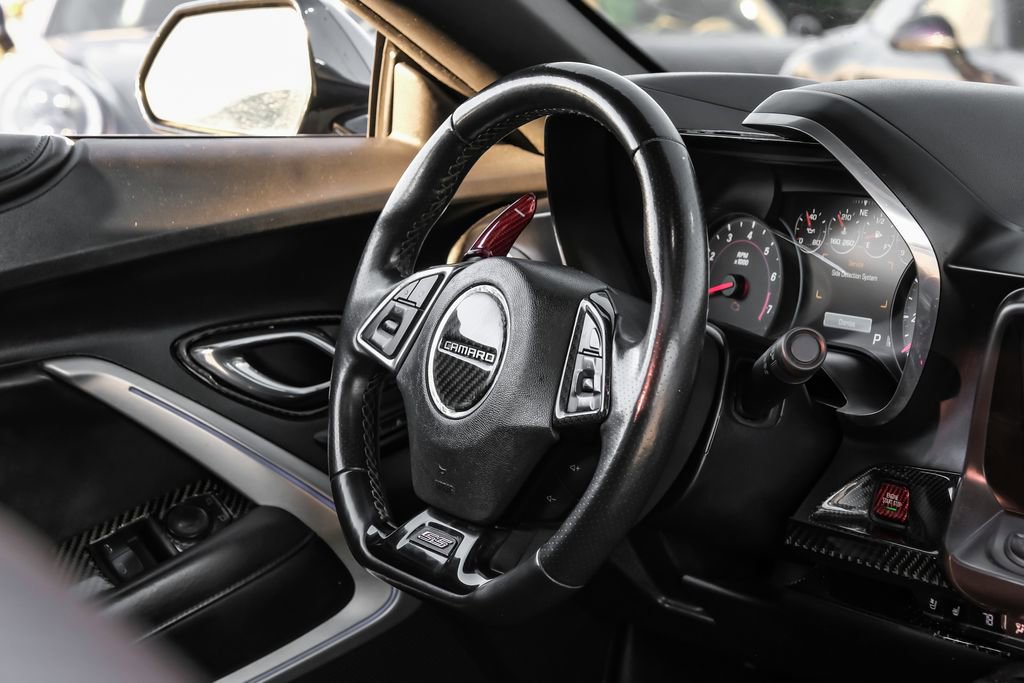 Used 2016 Chevrolet Camaro SS image 11